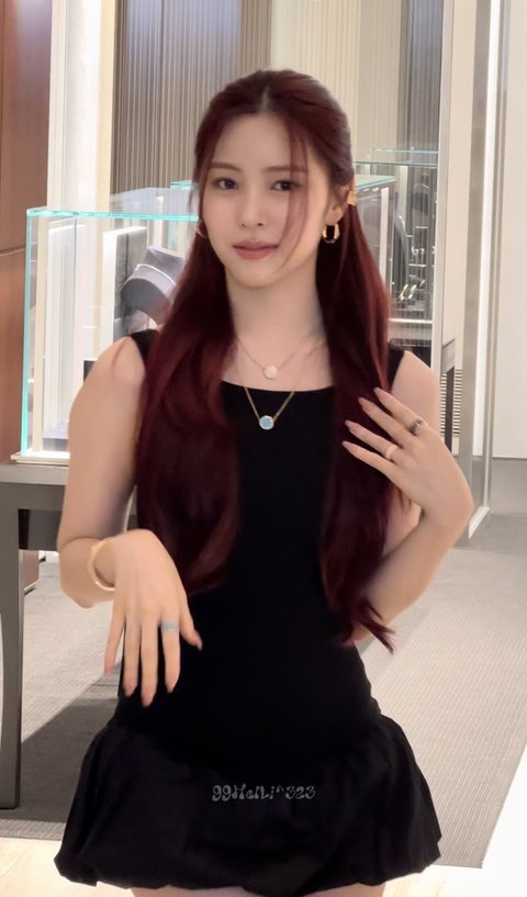 A moment captured by Ryujin (ITZY)'s fan