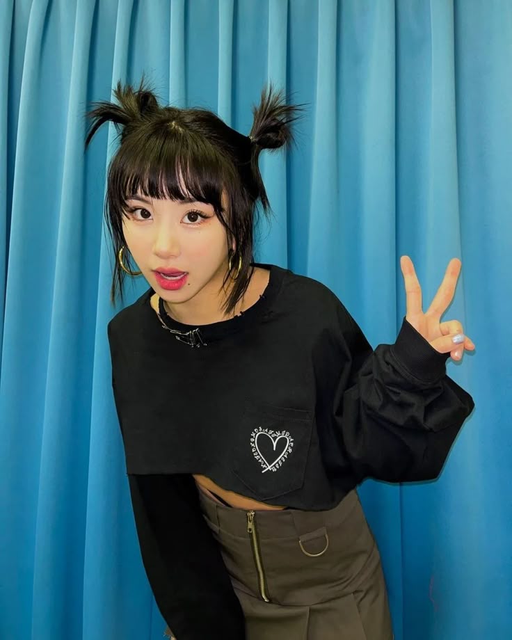 Behind-the-scenes cut of TWICE