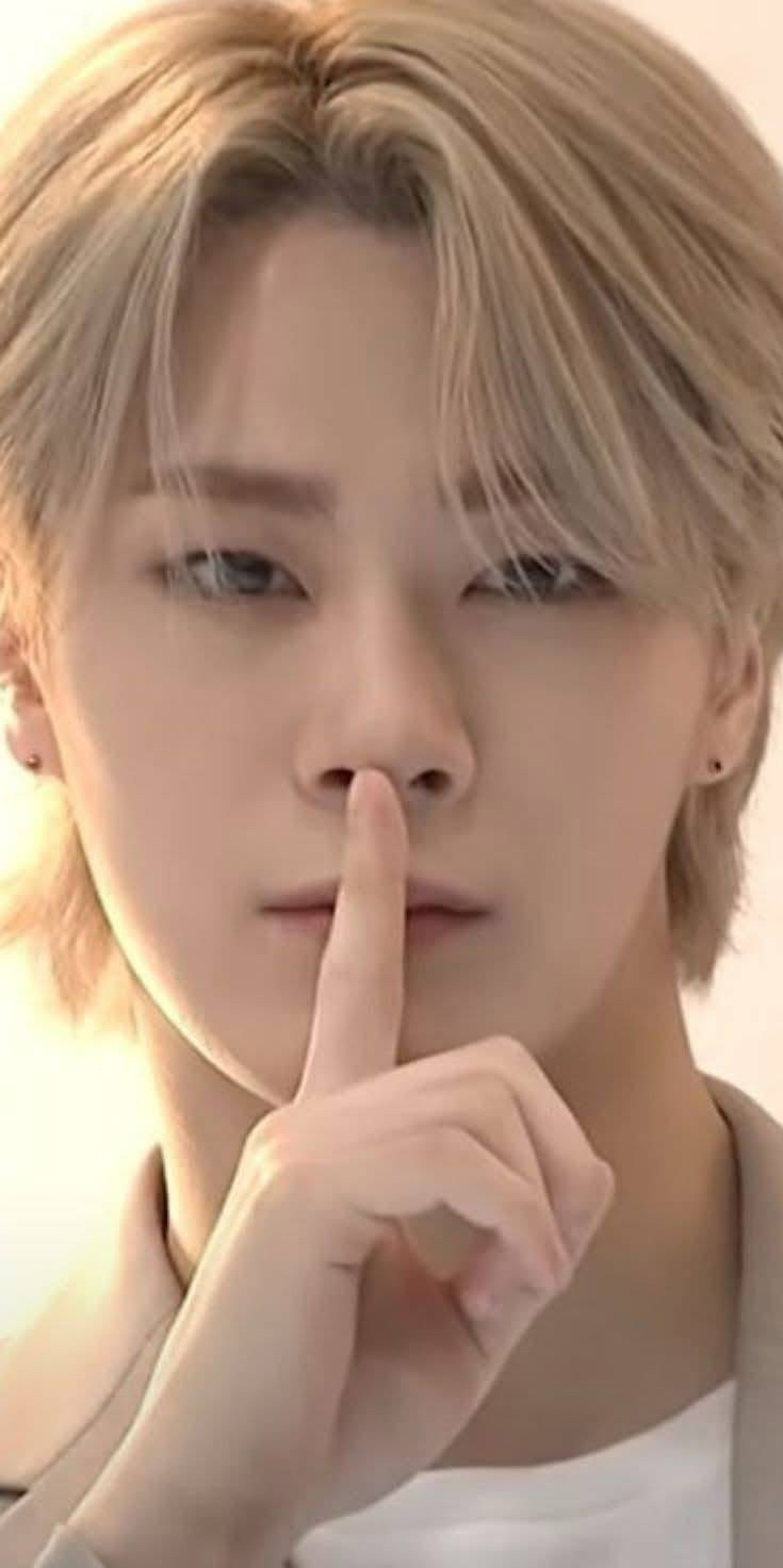 Behind-the-scenes cut of Moonbin (ASTRO)