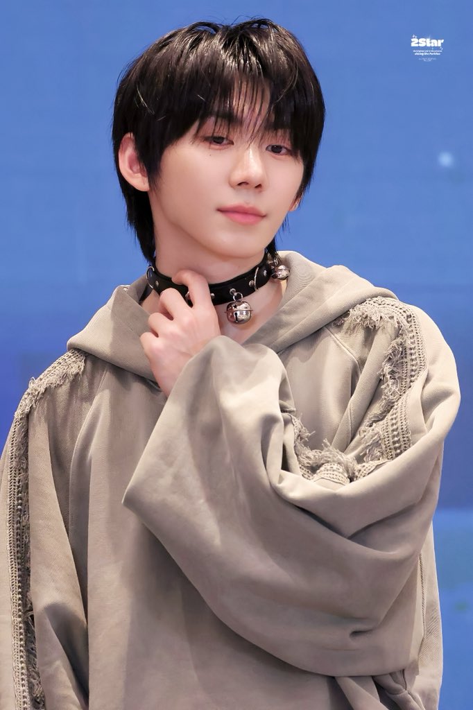 Behind-the-scenes cut of Park Han (AHOF)