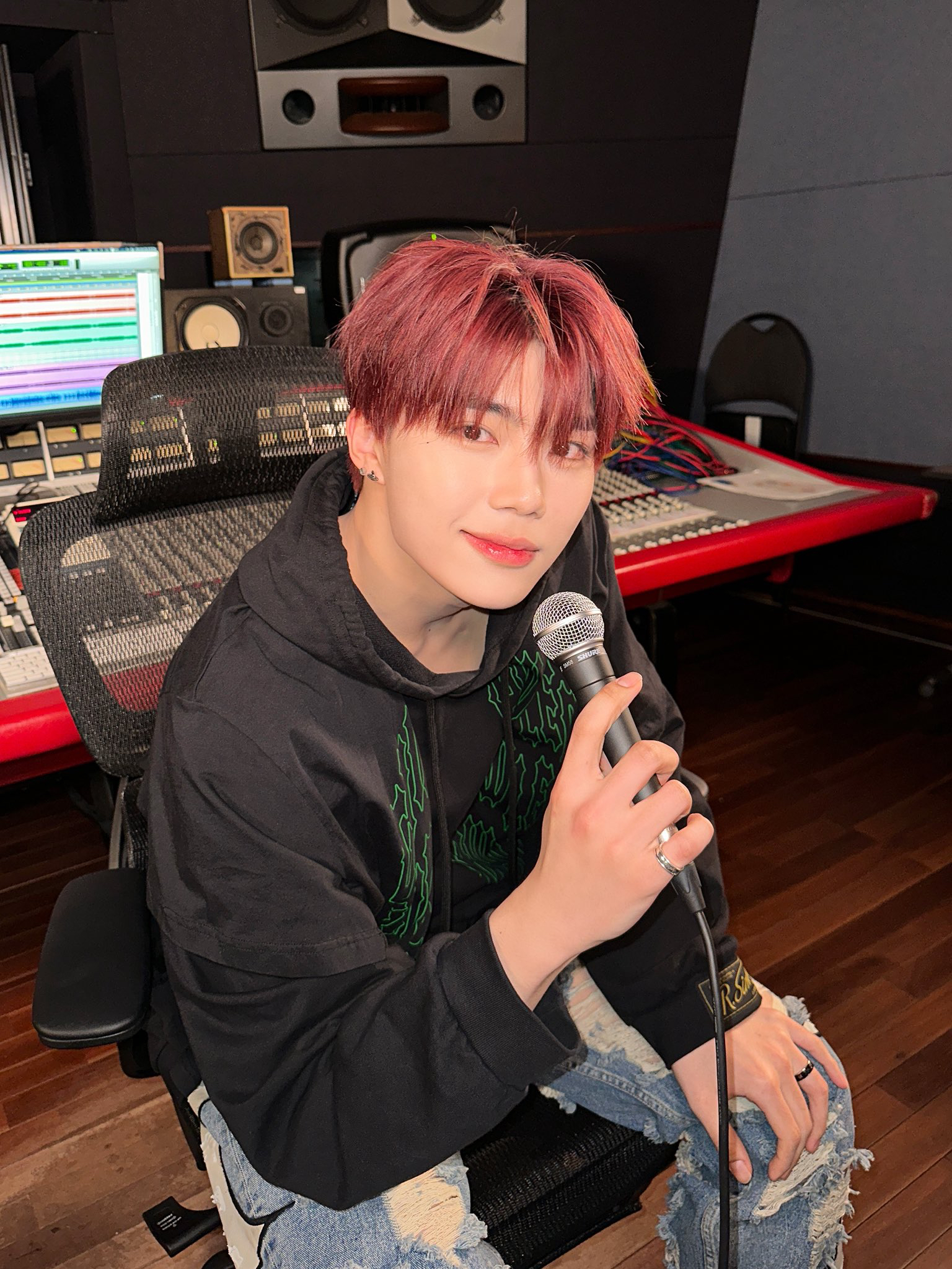 Foto terbaru Park Gunwook (ZEROBASEONE)