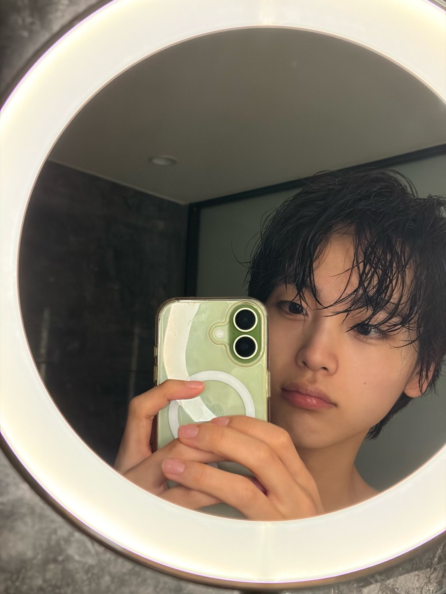 형준 (CRAVITY)의 최신 사진