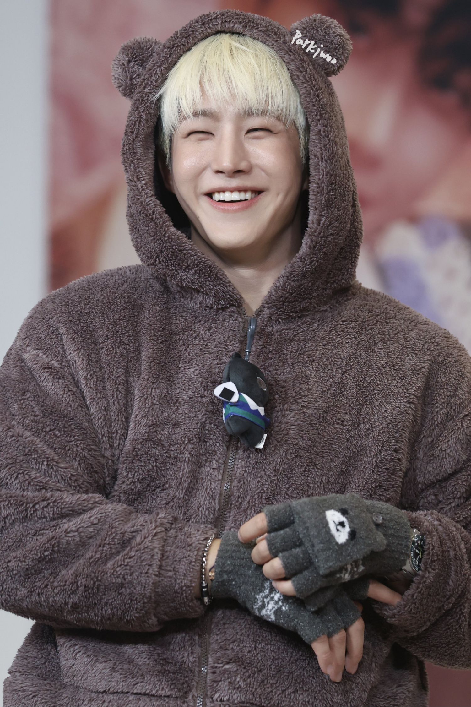 Behind-the-scenes cut of Jinjin (ASTRO)