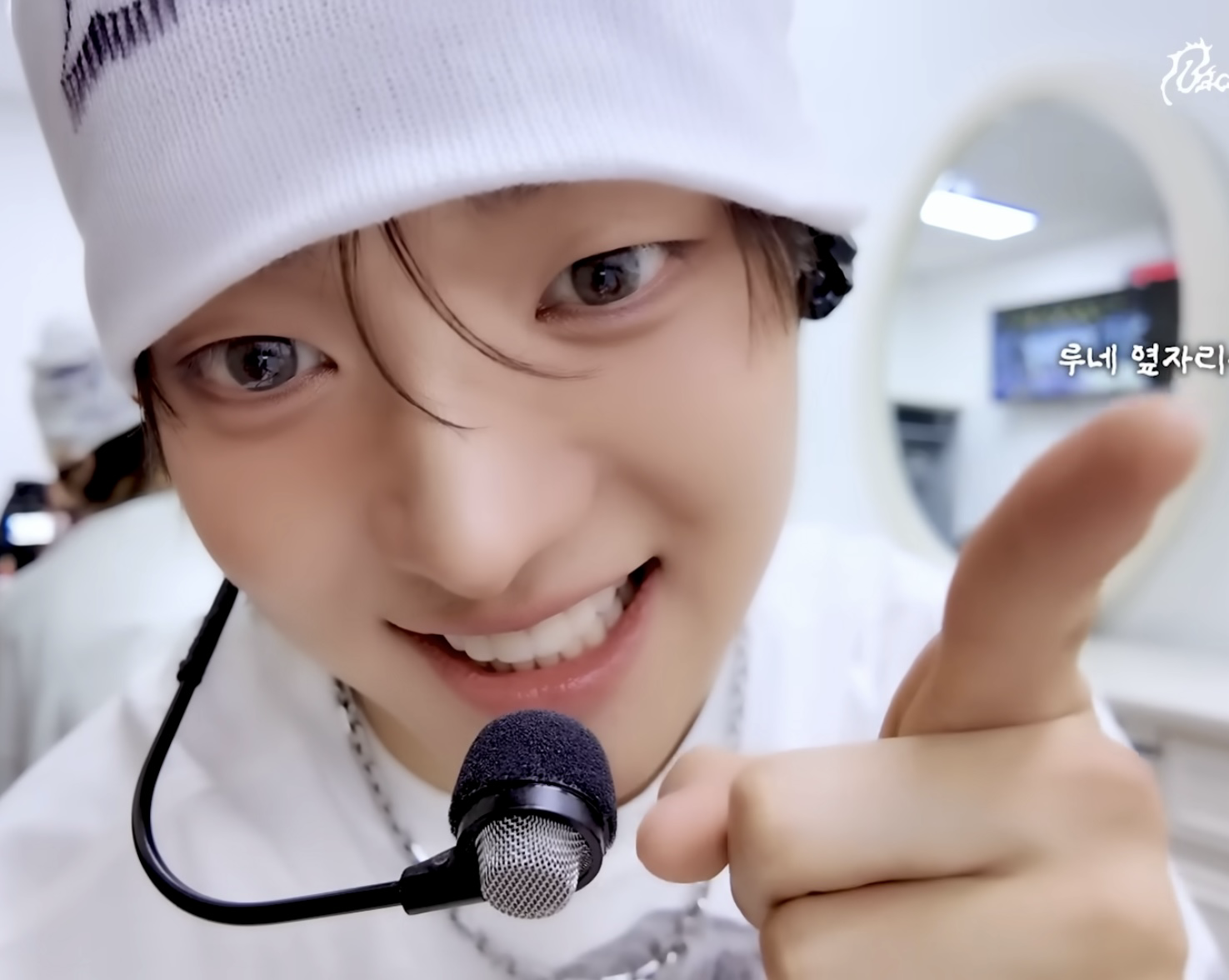 Recent activity shot of EJ (&TEAM)