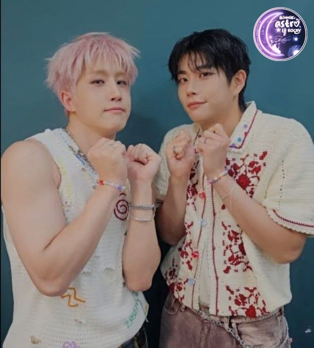 아스트로의 최신 사진