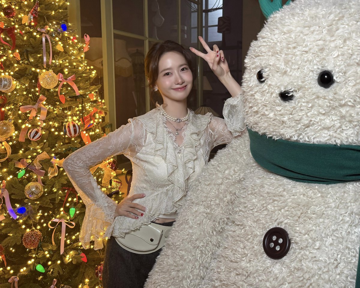 Recent activity shot of Girls' Generation