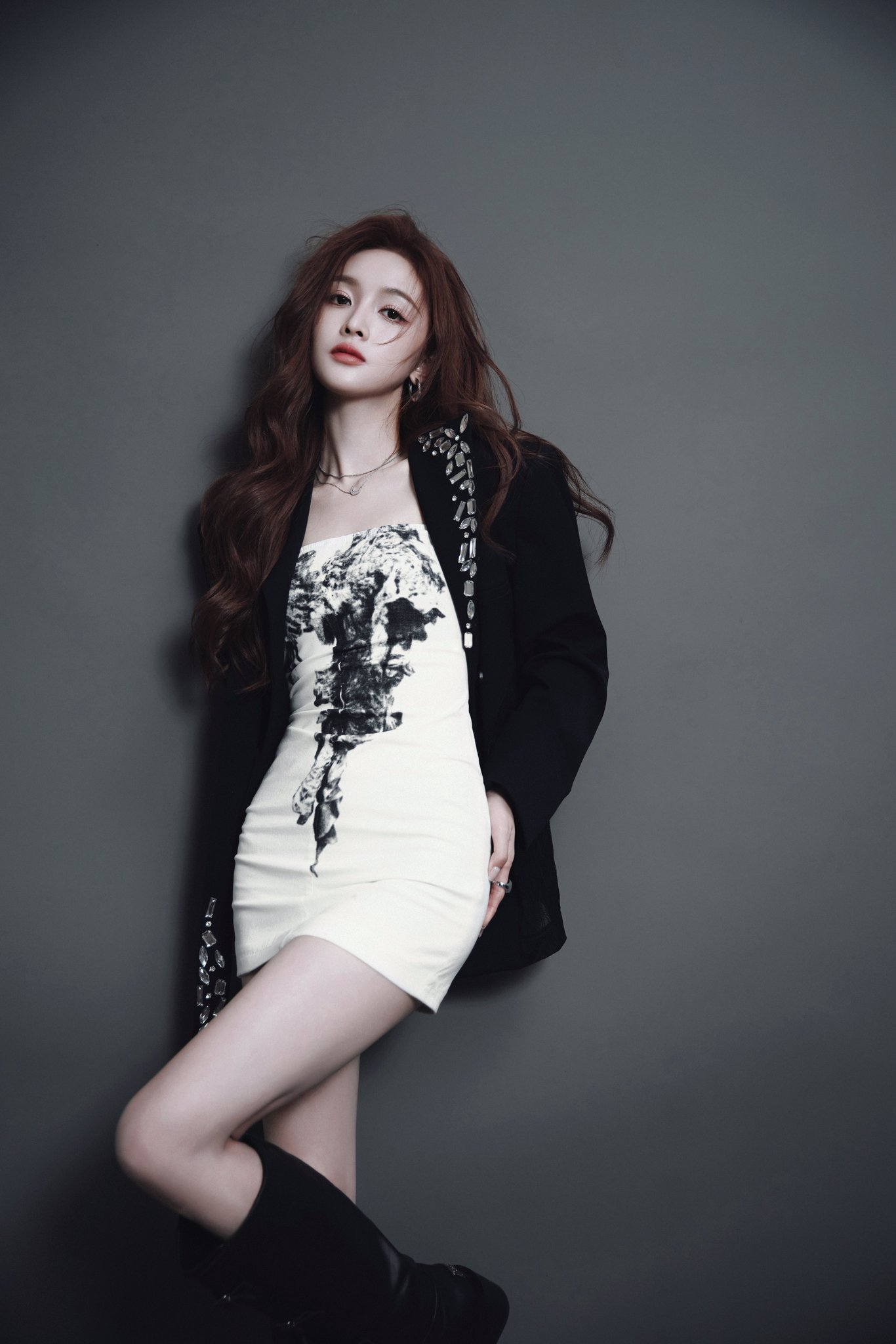 Behind-the-scenes cut of Wu Xuanyi