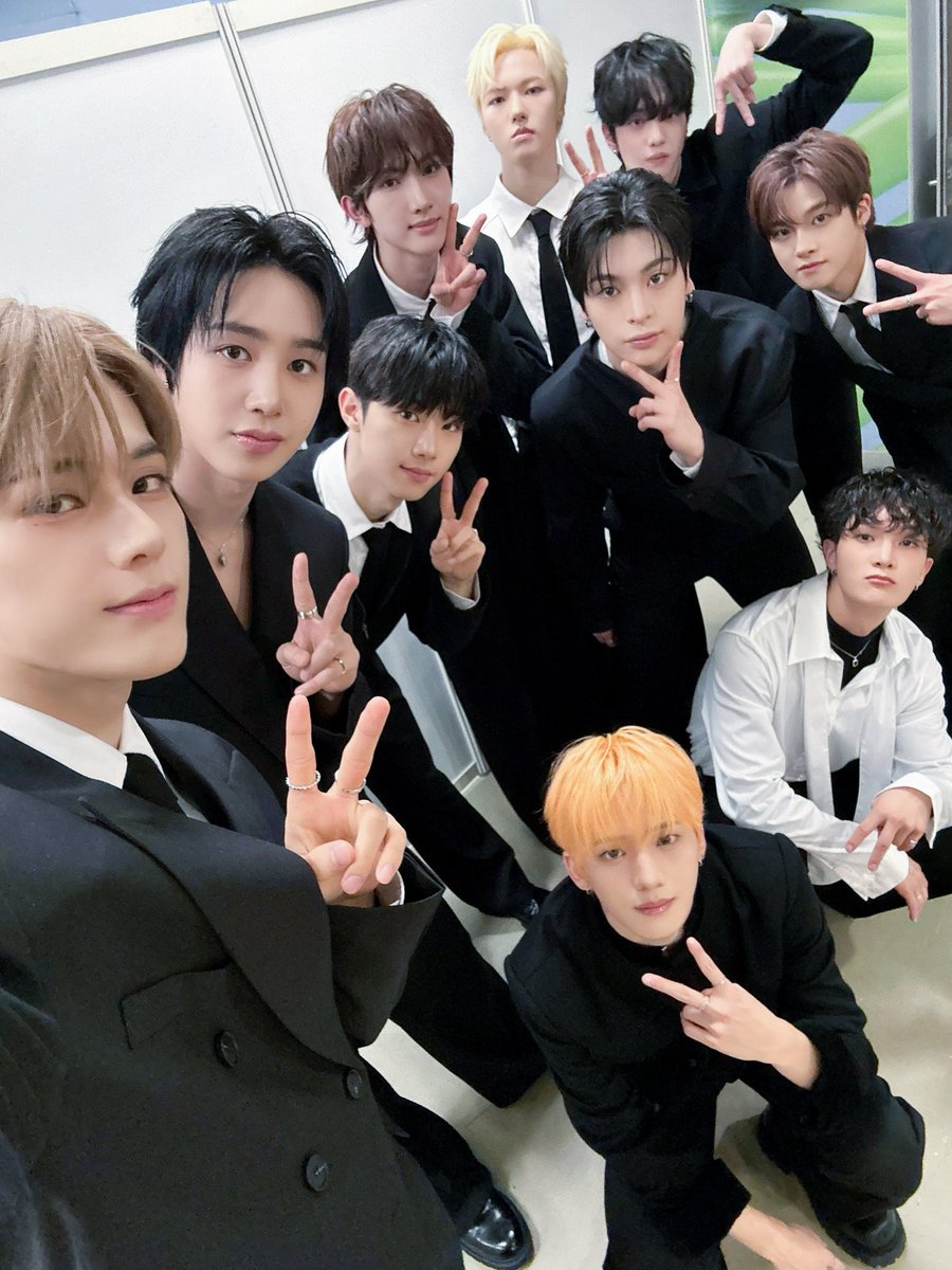 A moment captured by Xikers's fan