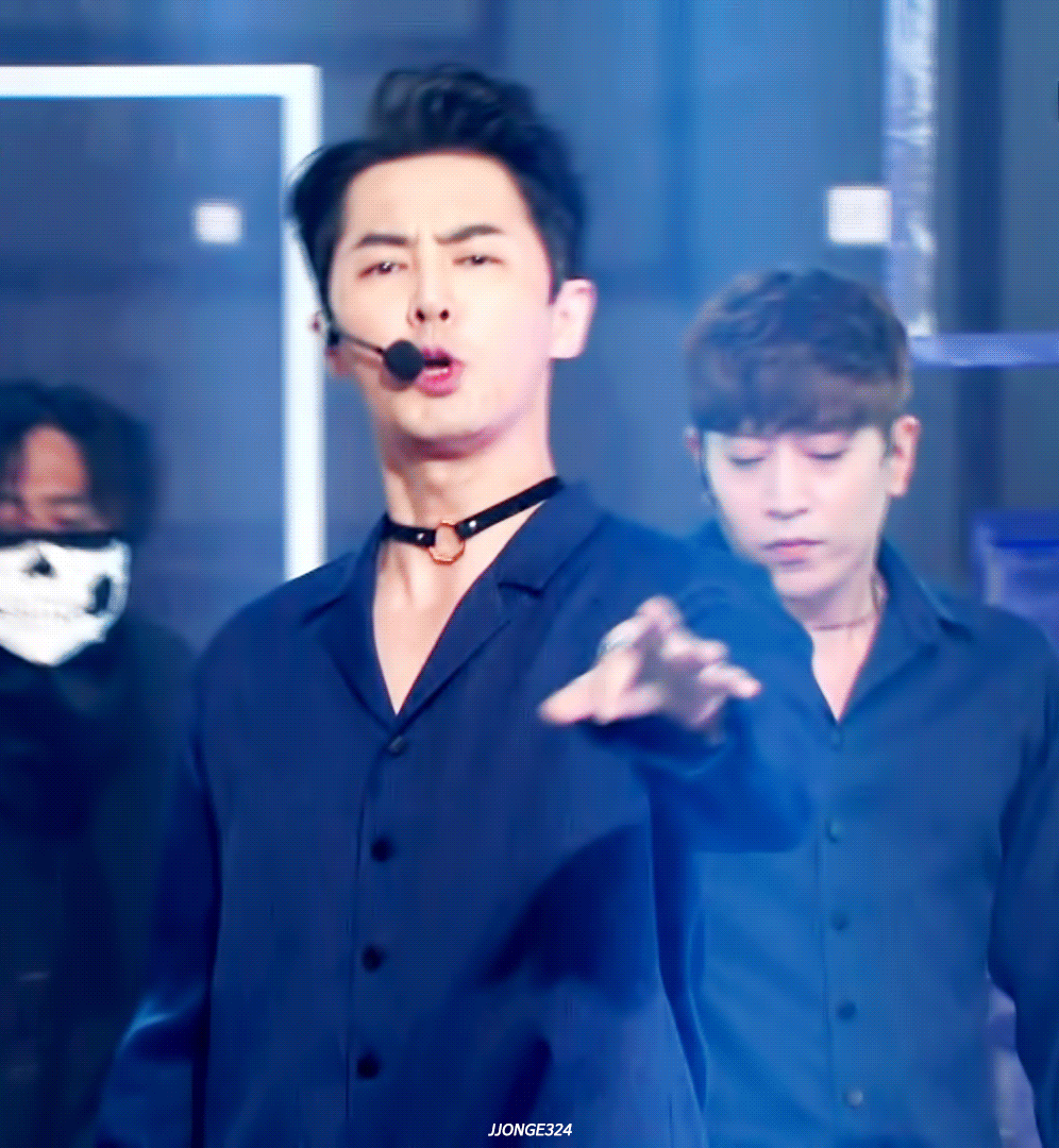 Behind-the-scenes cut of SHINHWA