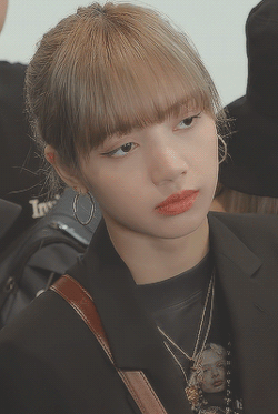 리사 (BLACKPINK)의 비하인드 컷