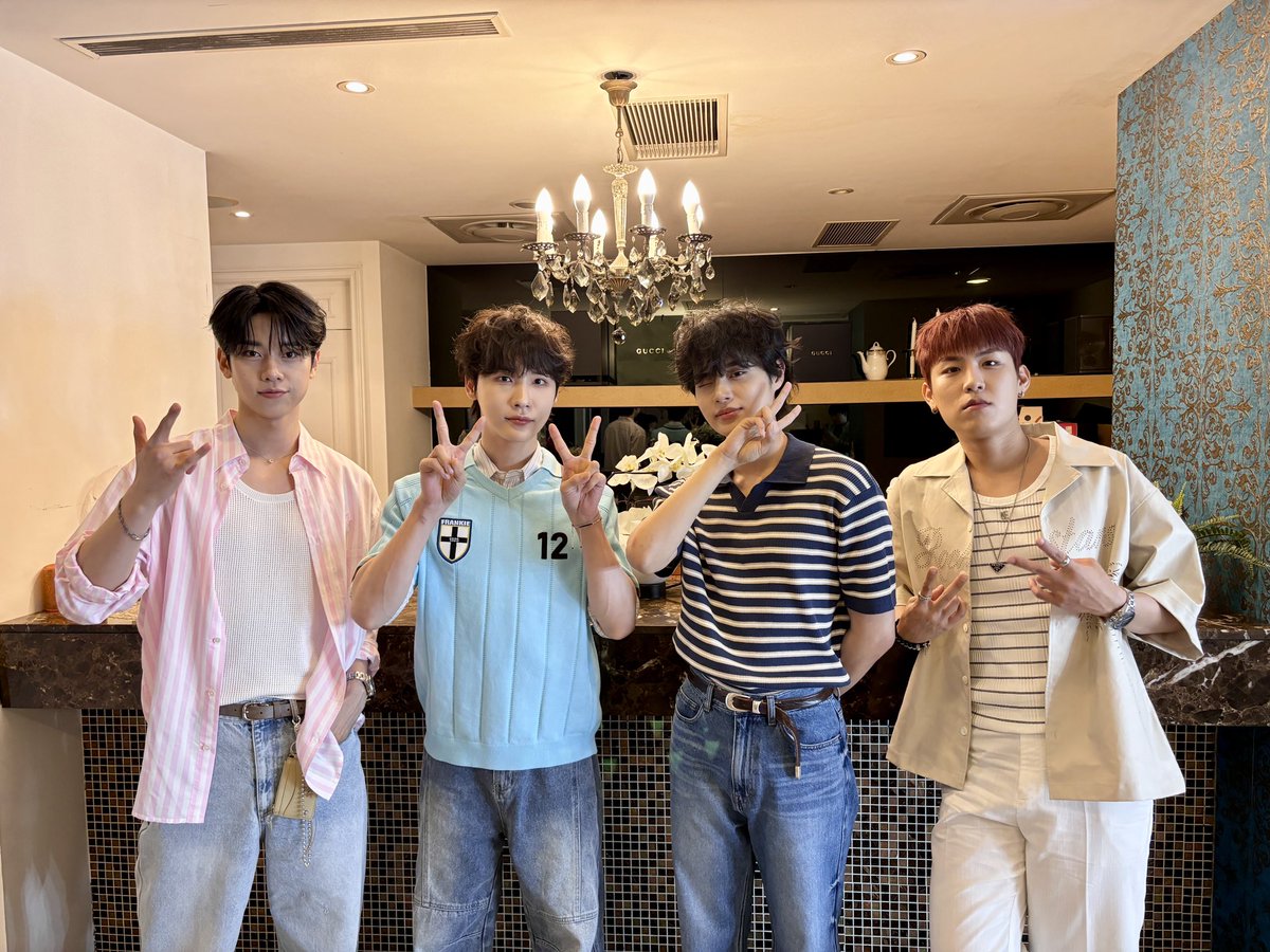 A moment captured by AB6IX's fan