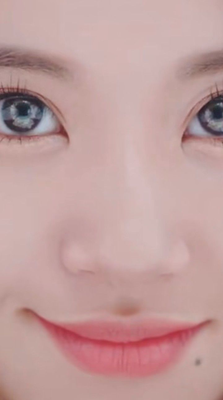 A moment captured by Chaeyoung (TWICE)'s fan