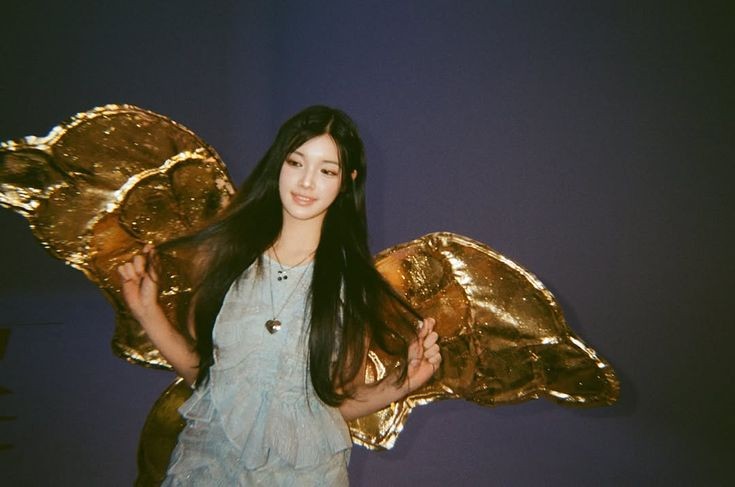 Behind-the-scenes cut of Yuha (Hearts2Hearts)