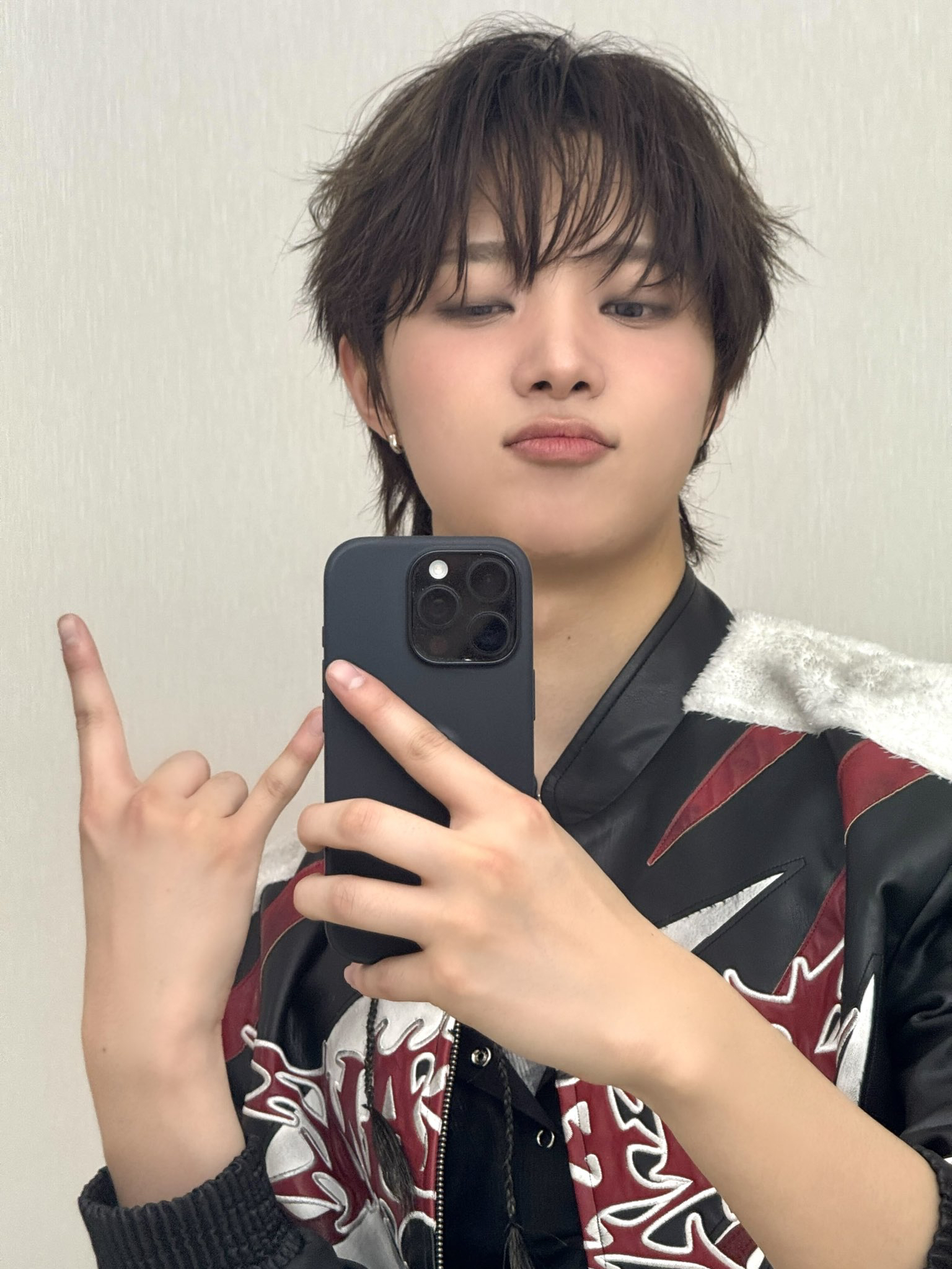 Latest photo of EJ (&TEAM)