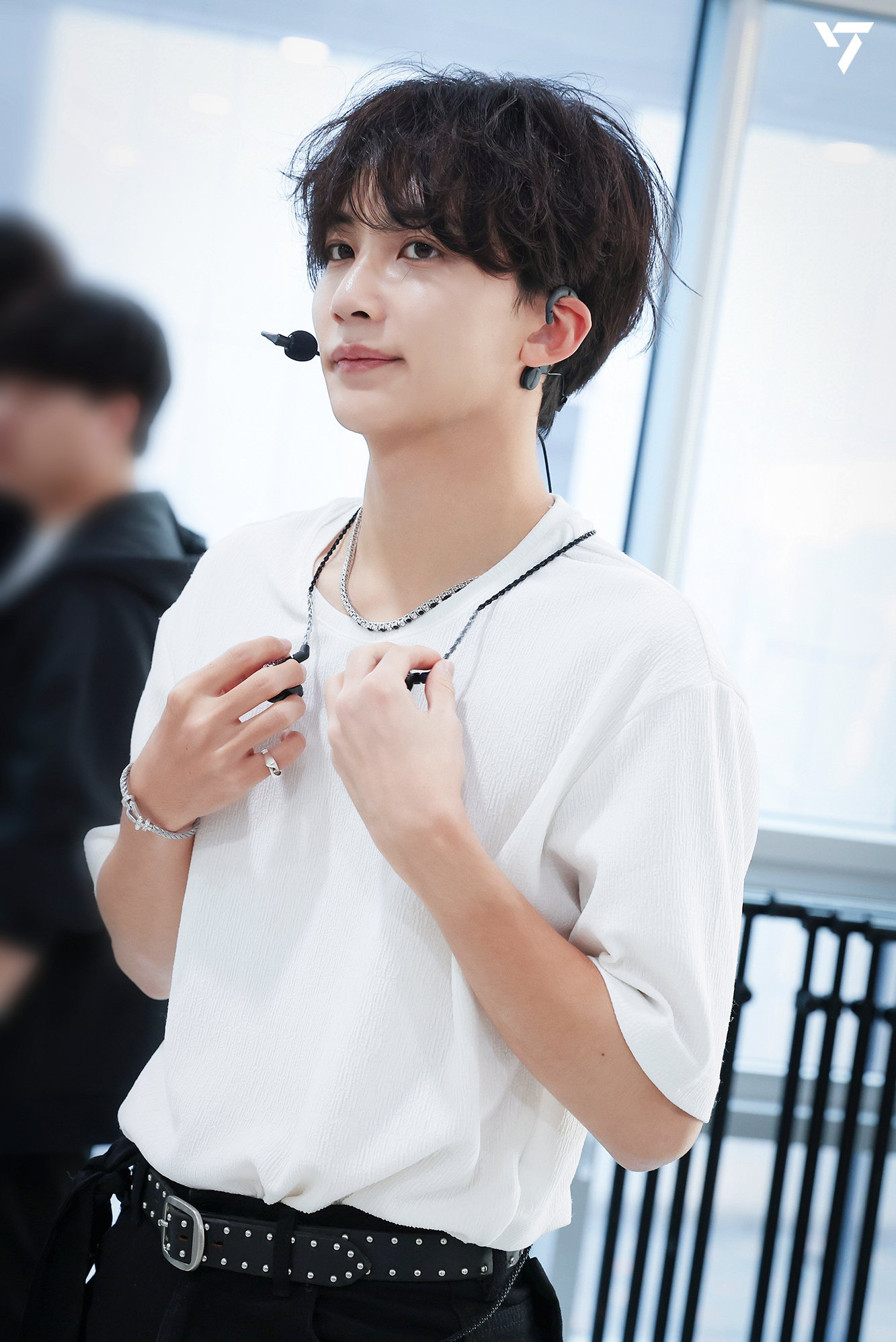 Recent activity shot of Jeonghan (SEVENTEEN)