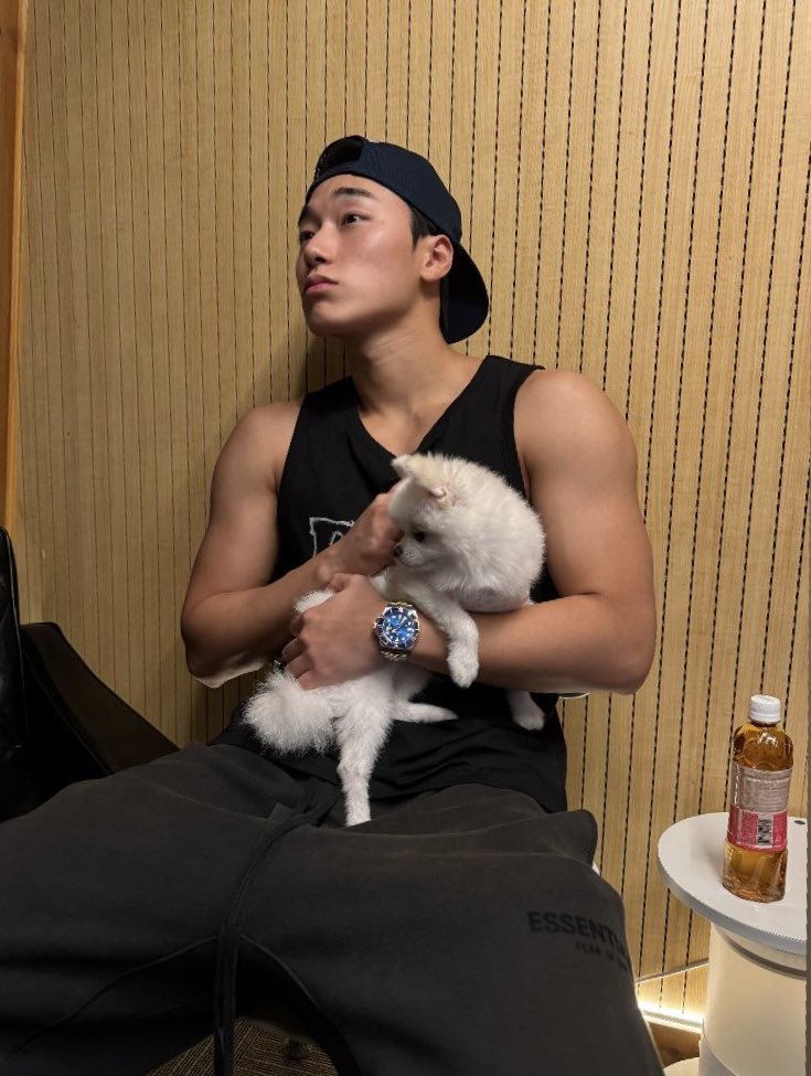 A moment captured by San (ATEEZ)'s fan