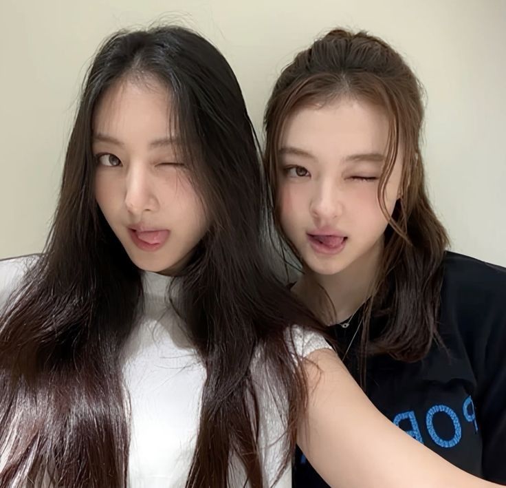 Recent activity shot of Ella (MEOVV)