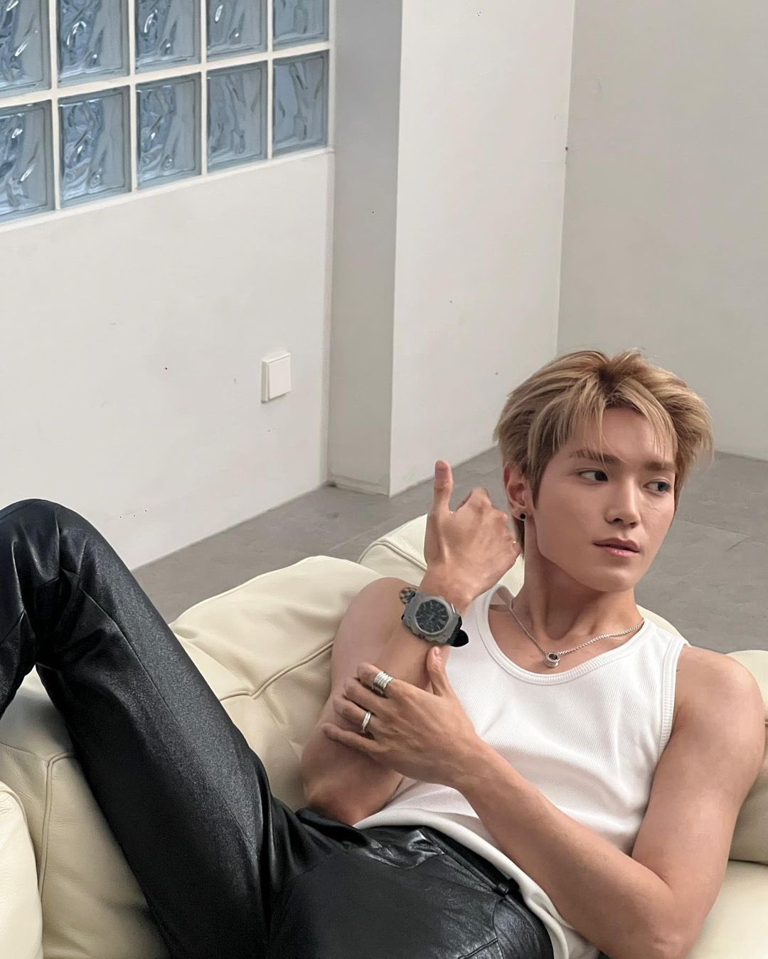 riyatao nct127 プルオーバー MD ドヨン NCT 127 2025 4TH TOUR [NEO CITY : SEOUL - THE MOMENTUM
