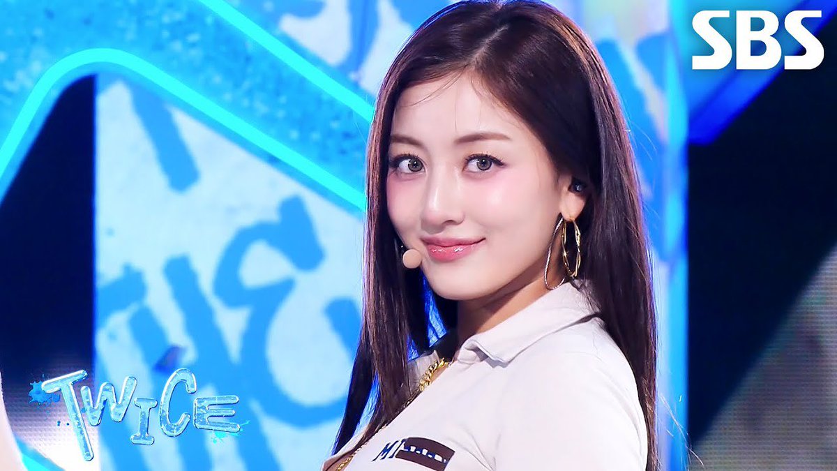 Foto aktivitas terbaru TWICE