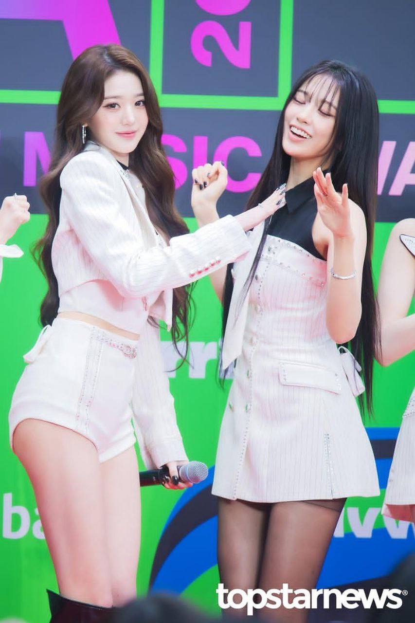 IVE的最新活动照片