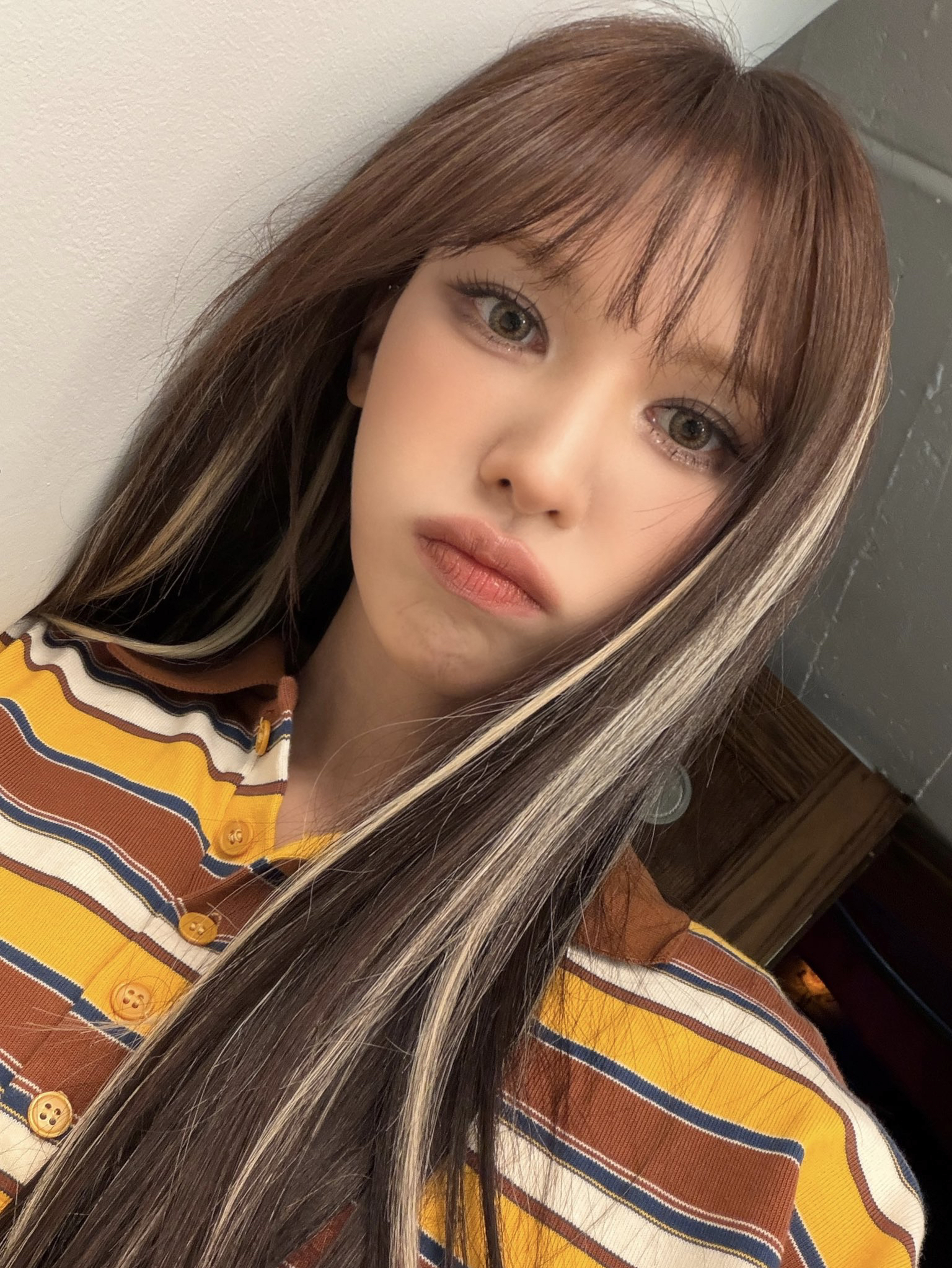 Behind-the-scenes cut of Red Velvet