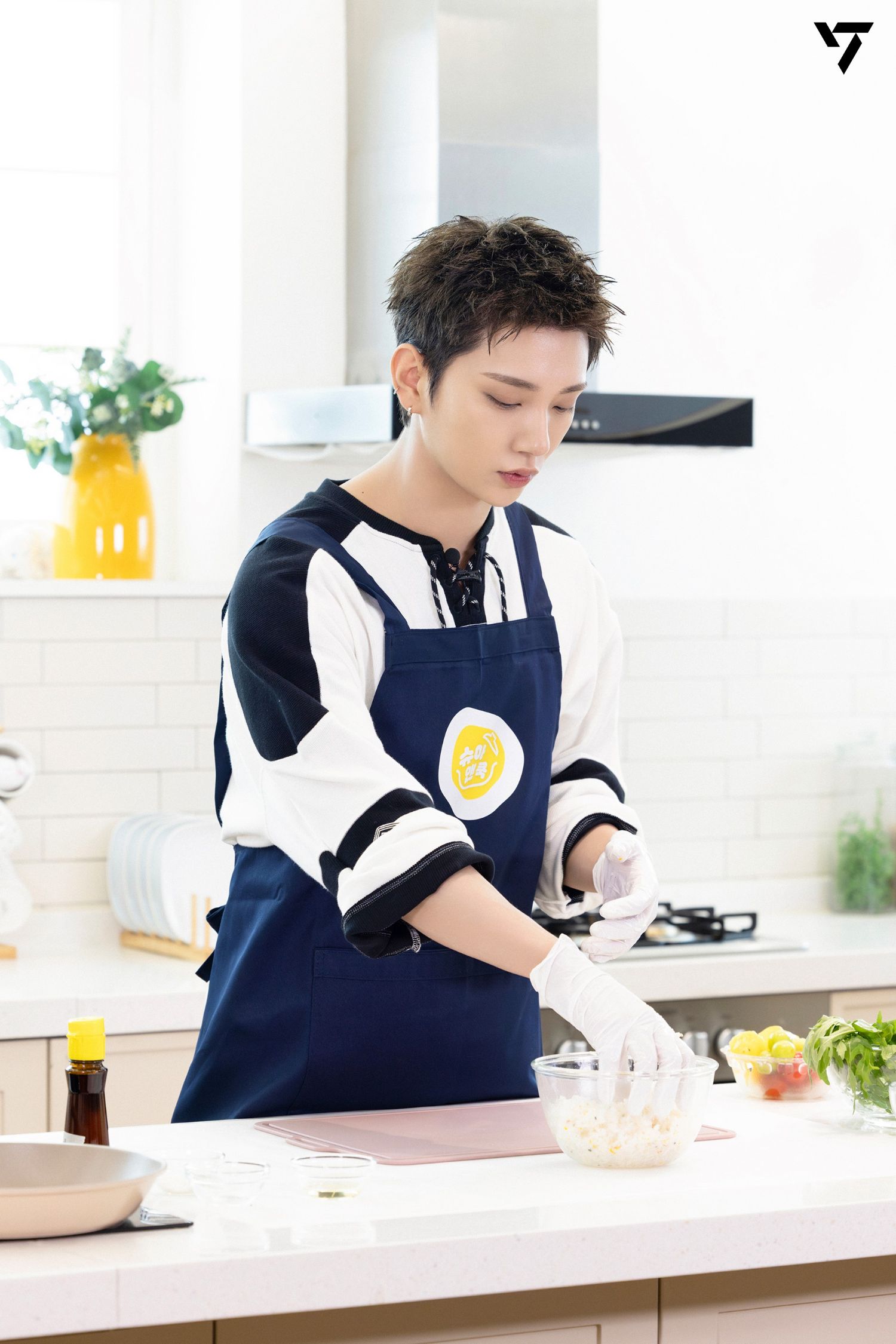 Latest photo of Joshua (SEVENTEEN)