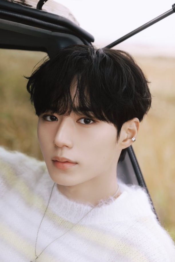 Behind-the-scenes cut of Kim Junseo (ALPHA DRIVE ONE)