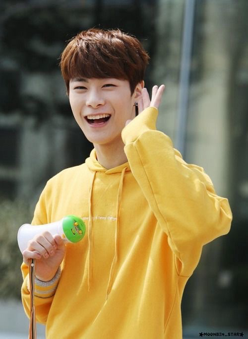 Behind-the-scenes cut of Moonbin (ASTRO)