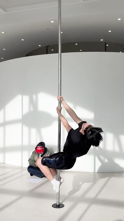 Behind-the-scenes cut of Park Woojin (AB6IX)
