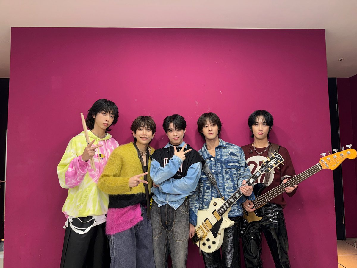 Behind-the-scenes cut of Hi-Fi Un!corn