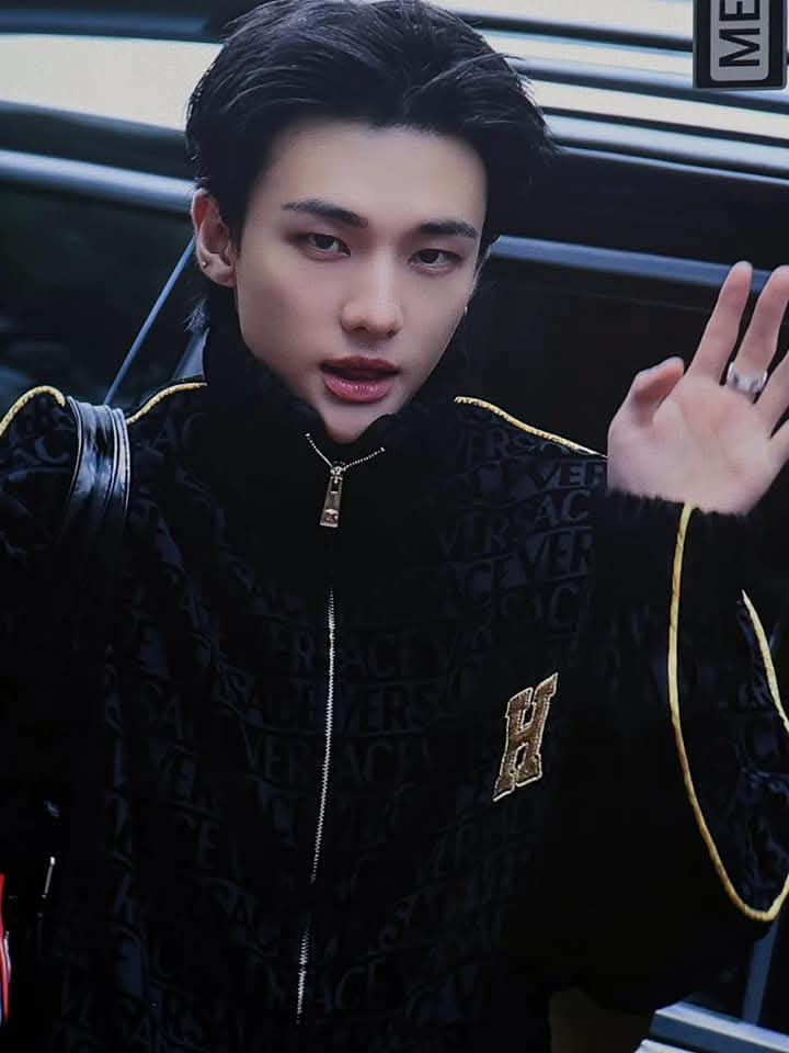 Latest photo of Hyunjin (Stray Kids)