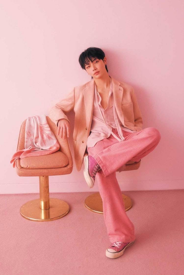 Recent activity shot of Nicholas (&TEAM)