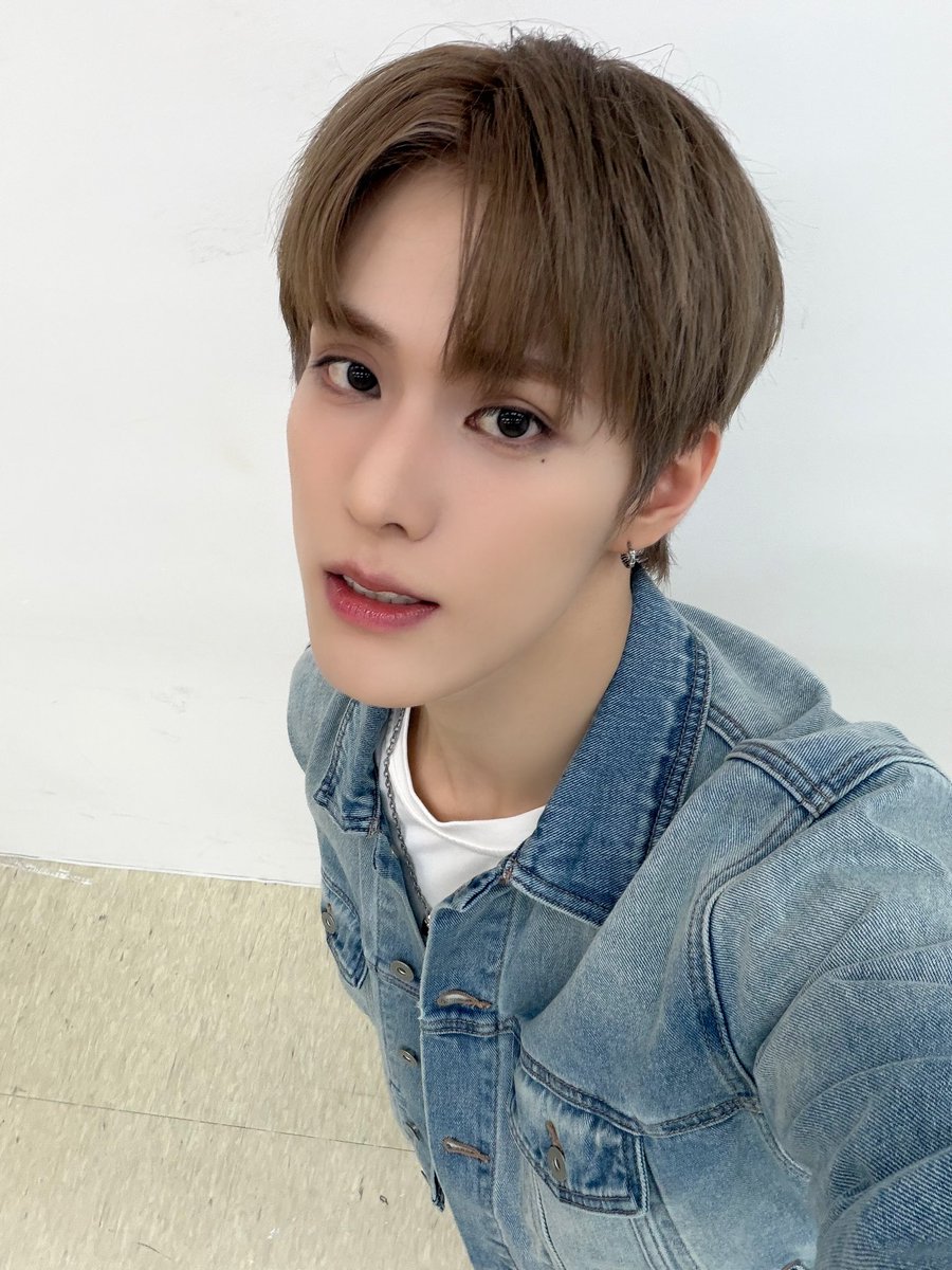 Behind-the-scenes cut of Xikers