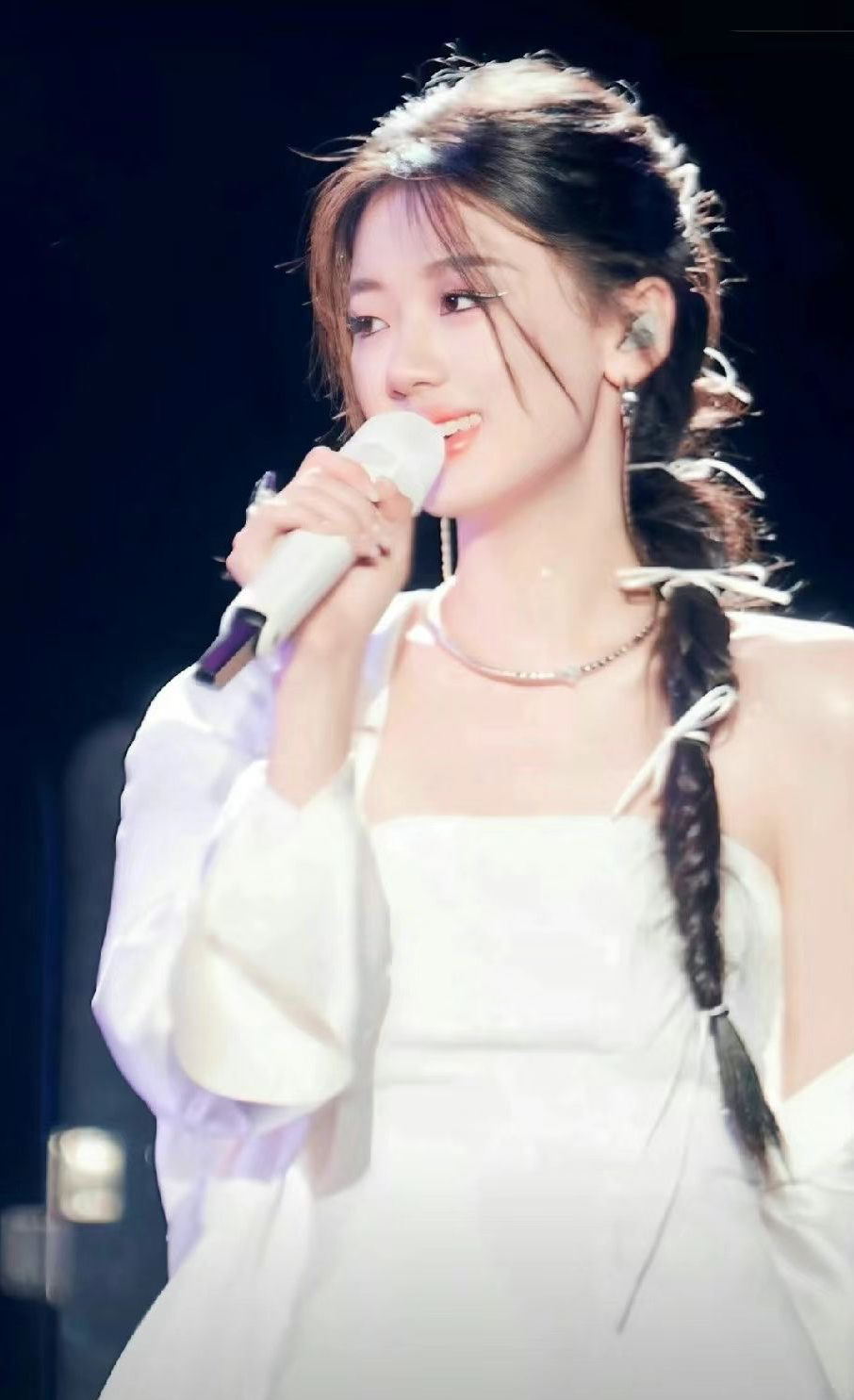 Recent activity shot of Shan Yichun