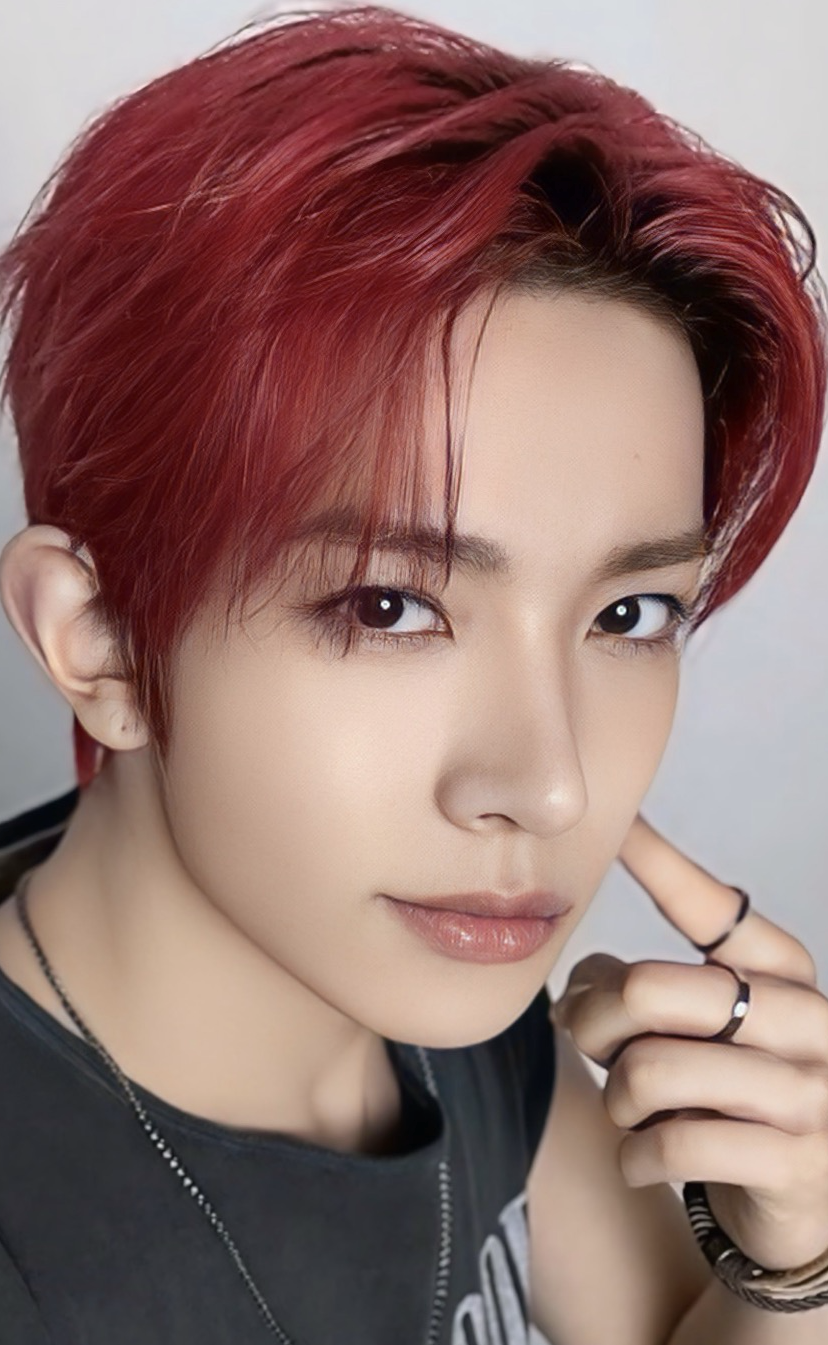 Foto aktivitas terbaru Heeseung (ENHYPEN)