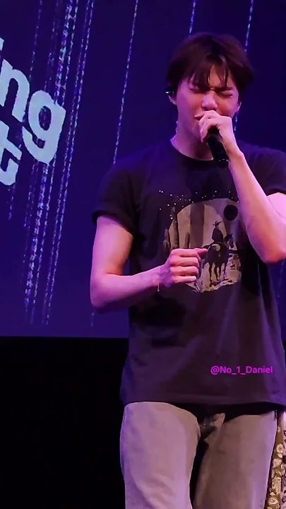 Recent activity shot of Kang Daniel