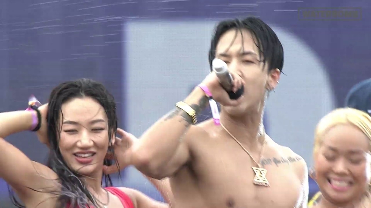 A moment captured by VIXX's fan
