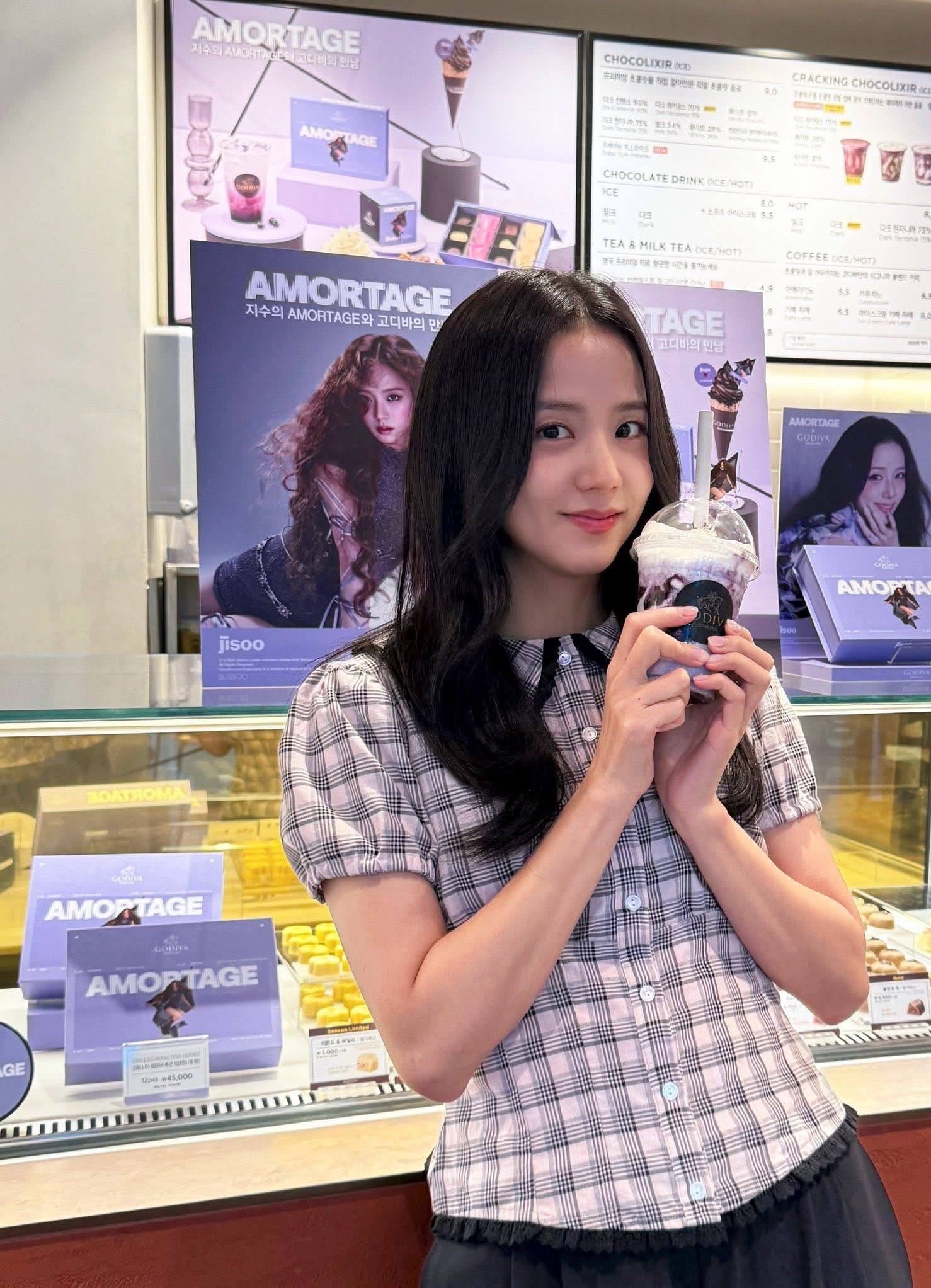 Behind-the-scenes cut of Jisoo (BLACKPINK)