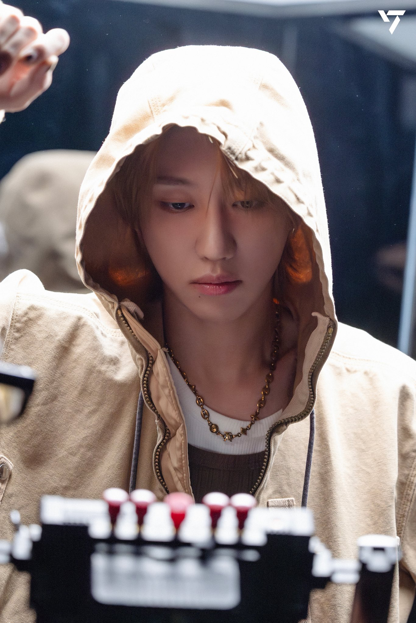 Behind-the-scenes cut of The 8 (SEVENTEEN)