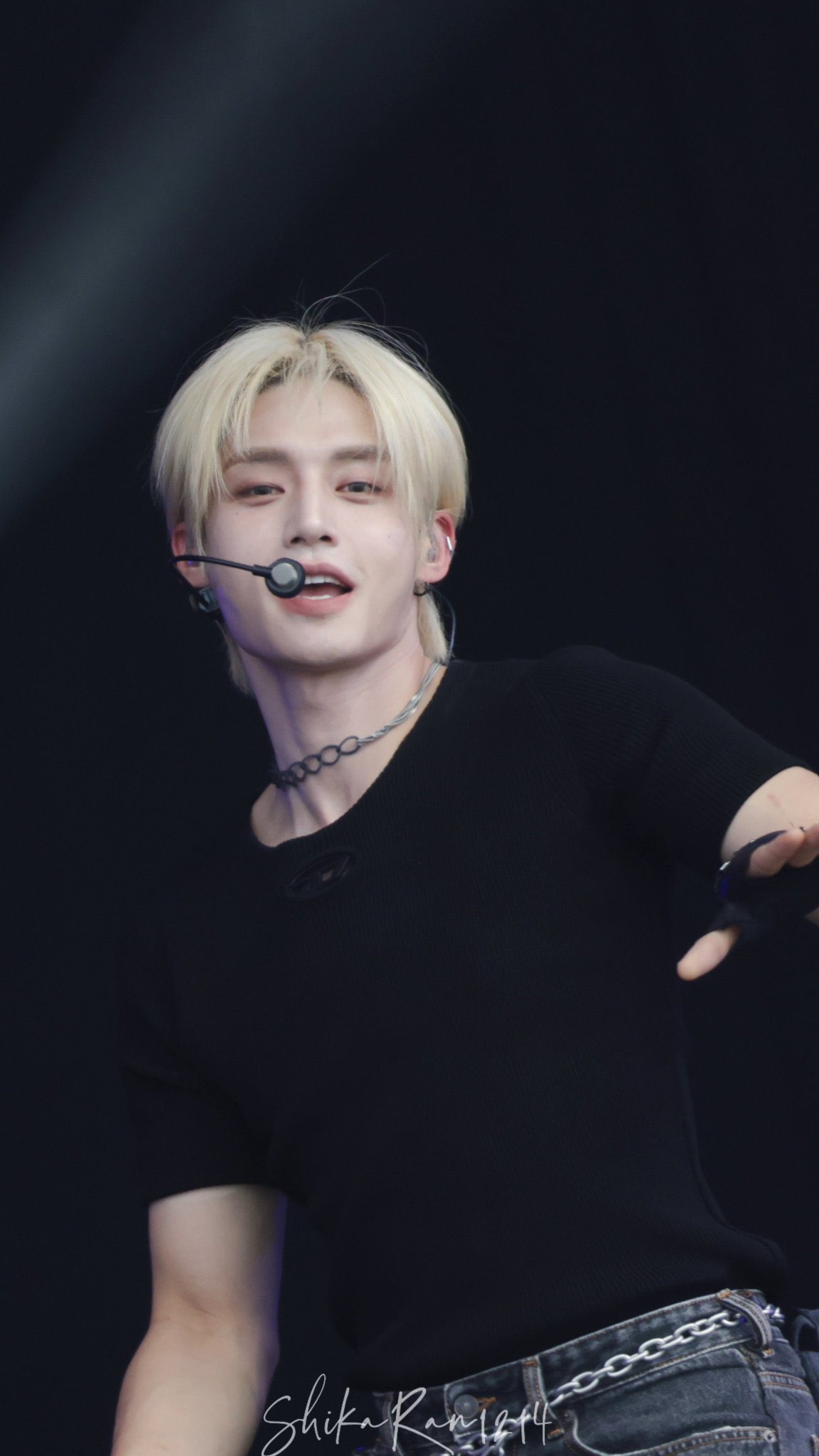 Recent activity shot of Kim Jiwoong (ZEROBASEONE)