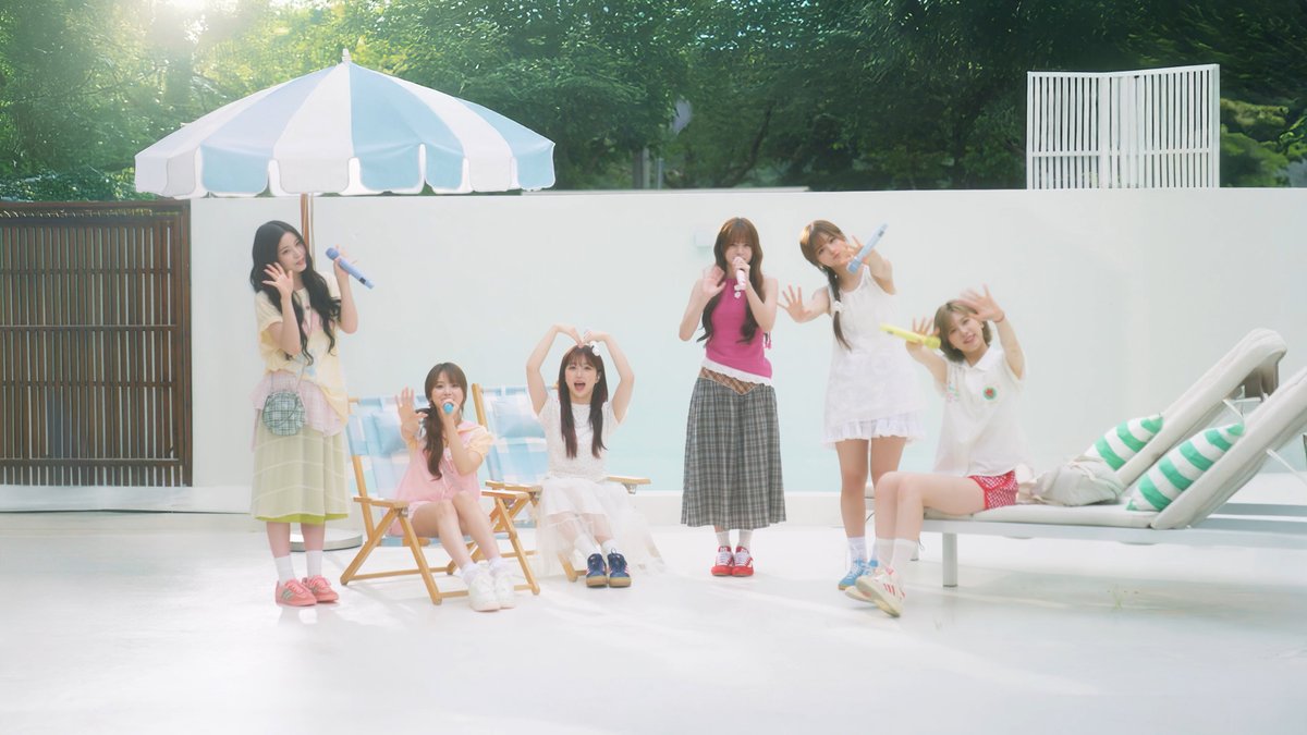 Behind-the-scenes cut of NMIXX