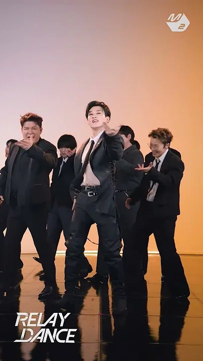 Today's most popular wallpaper in the Super Junior community
