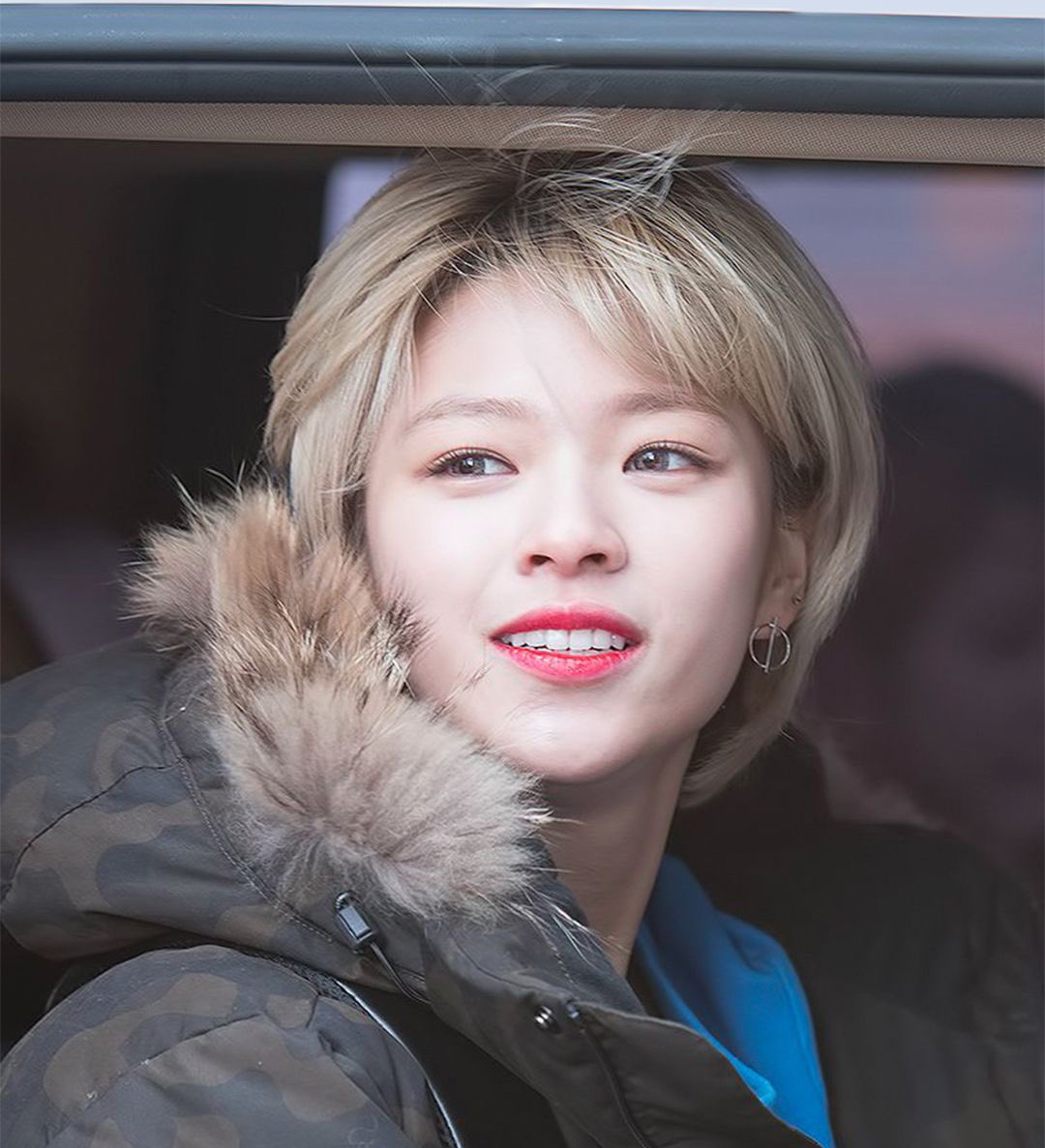 A moment captured by Jeongyeon (TWICE)'s fan