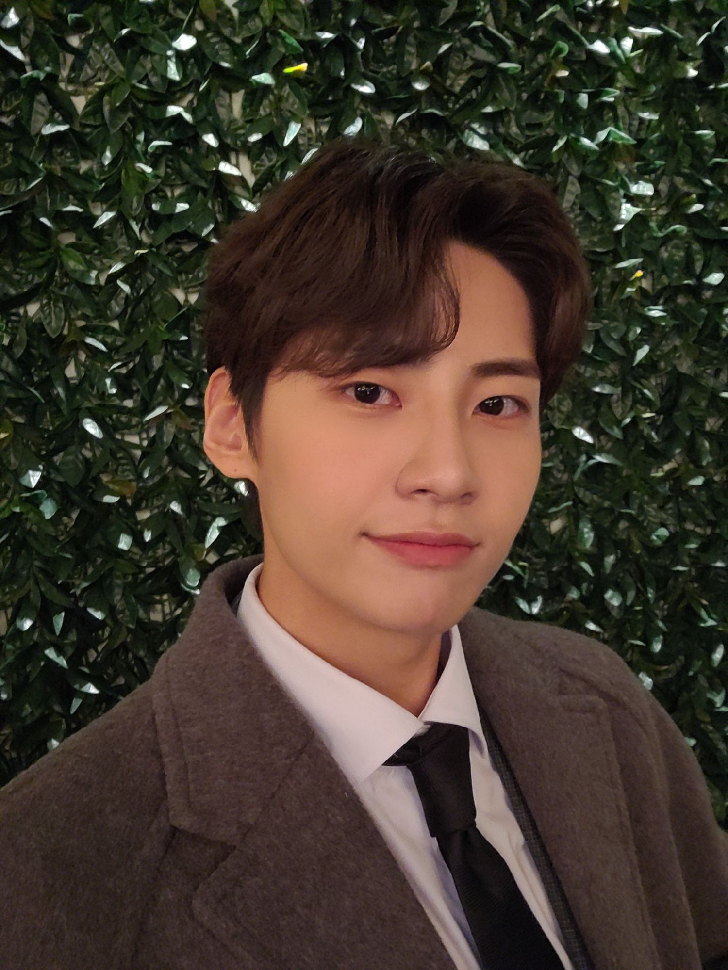 Behind-the-scenes cut of Lee Jinhyuk