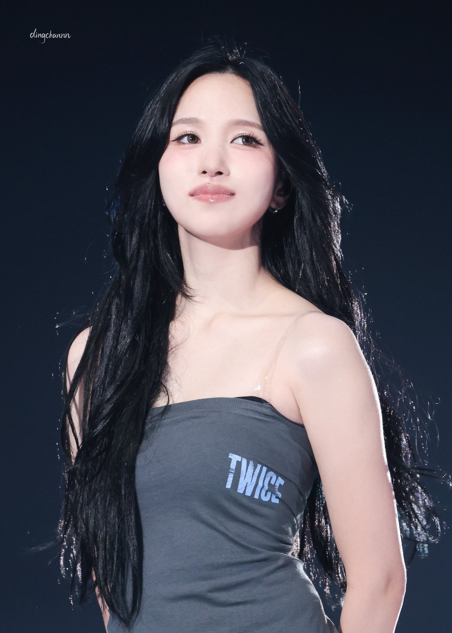 Behind-the-scenes cut of Mina (TWICE)