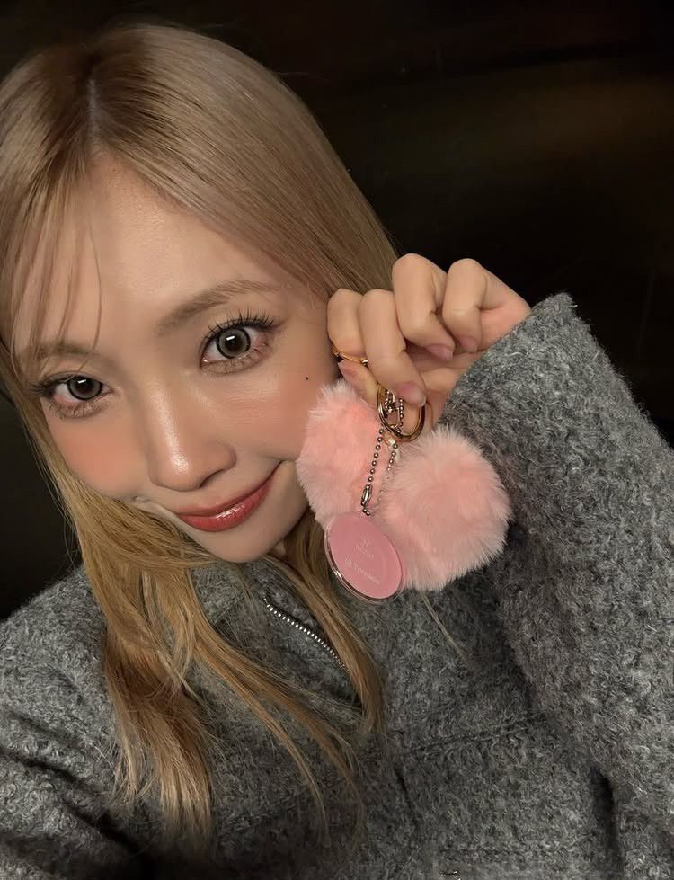 A moment captured by Mayuka (NiziU)'s fan