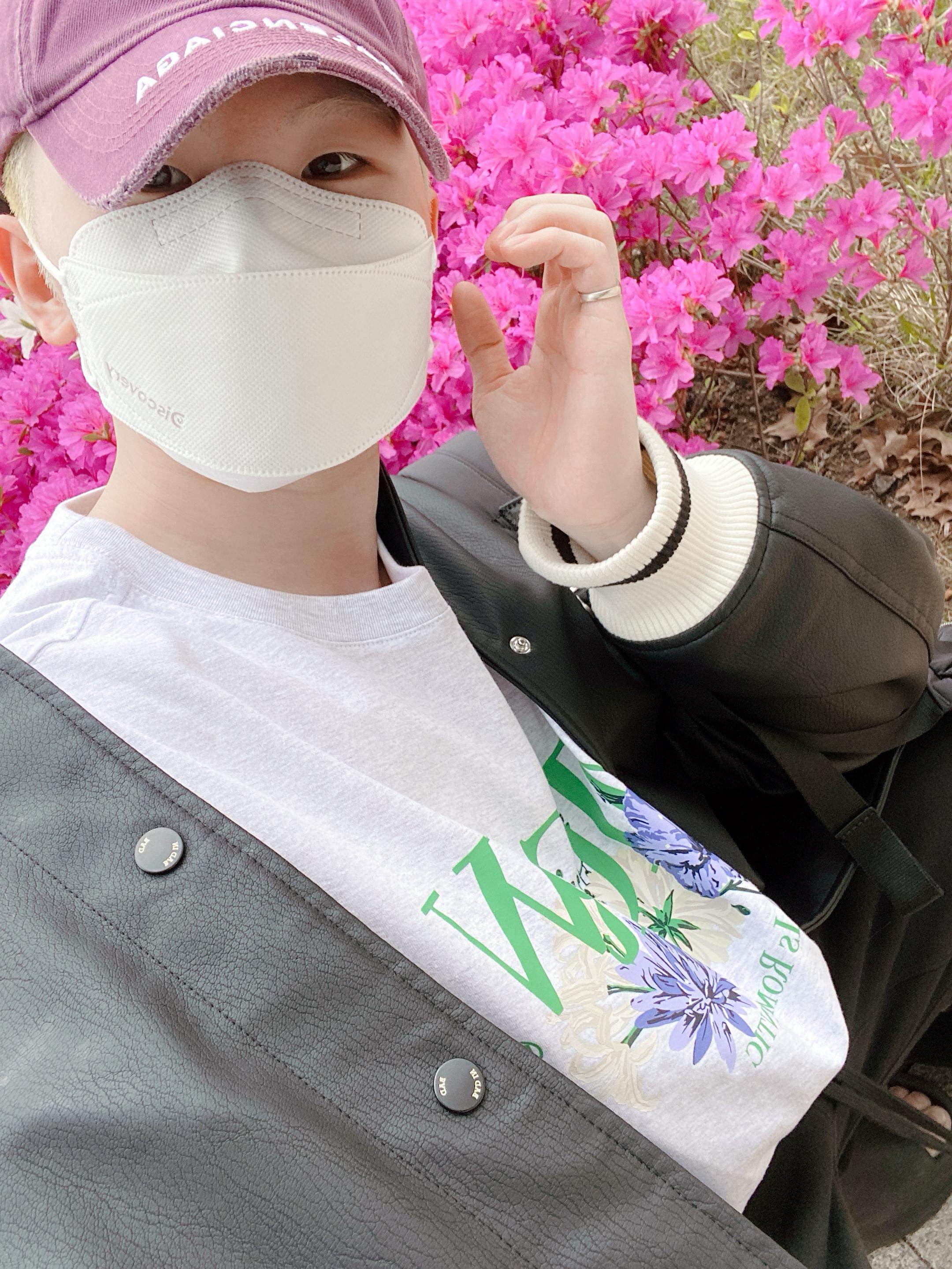 A moment captured by Woozi (SEVENTEEN)'s fan