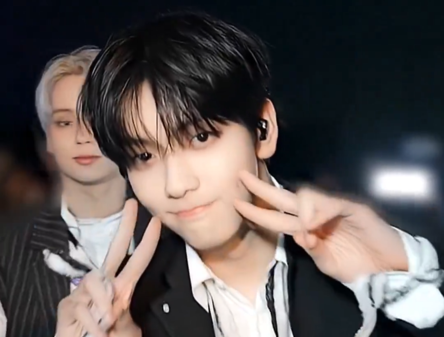 Foto aktivitas terbaru Soobin (TOMORROW X TOGETHER)