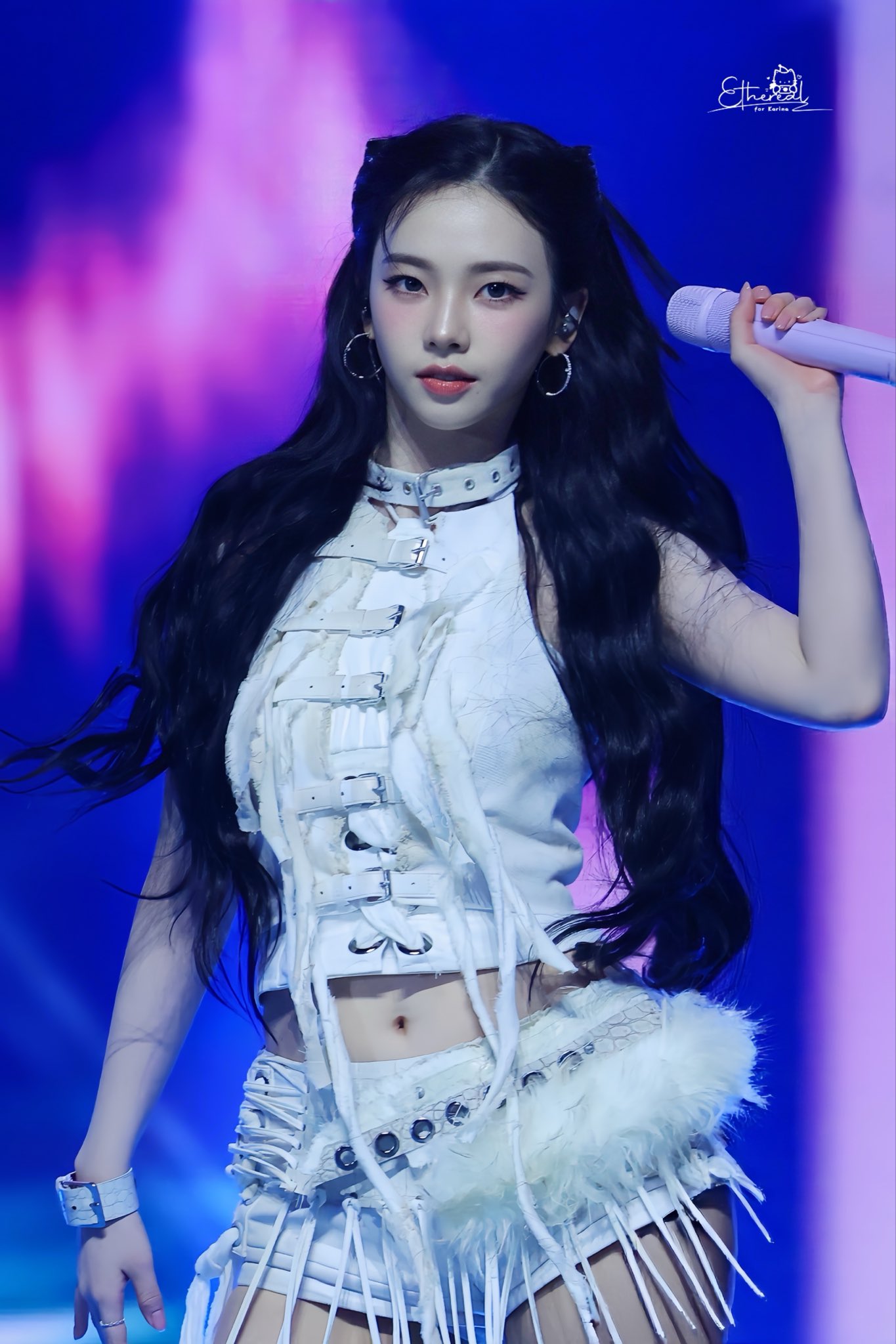 Momen yang diabadikan oleh penggemar Karina (aespa)