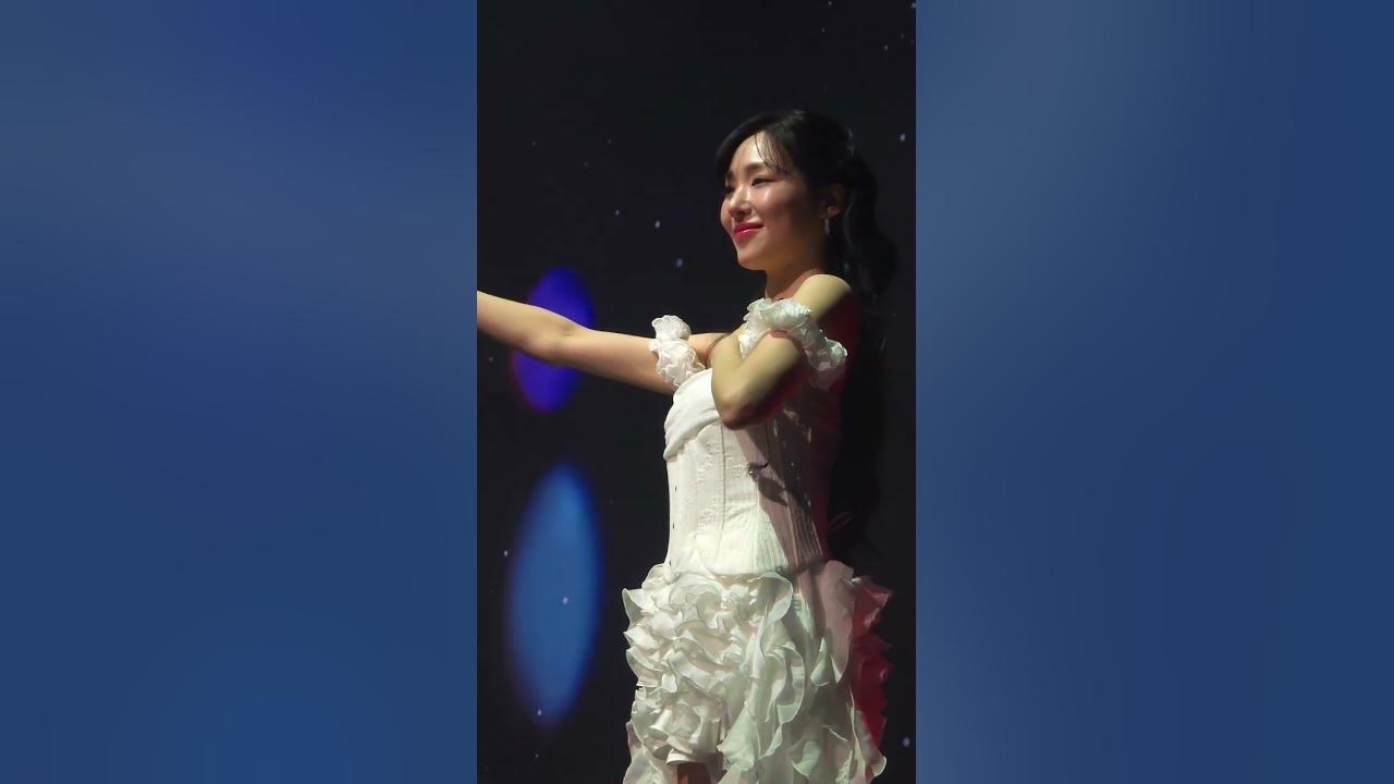 Behind-the-scenes cut of Tiffany Young (Girls' Generation)